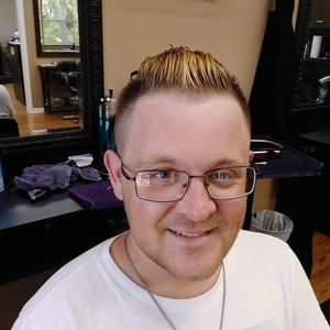 Meet your Posher, Alex